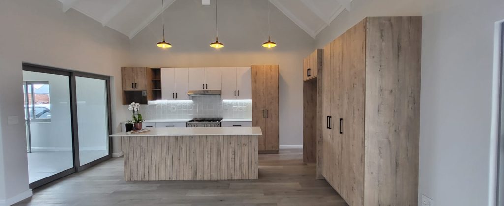 Craftsman style residence, Schoeman Trio Builders, Mossel Bay.
