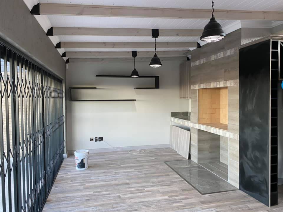 Braai area - New contemporary face brick construction in the Mossel Bay area by Schoeman Trio Builders