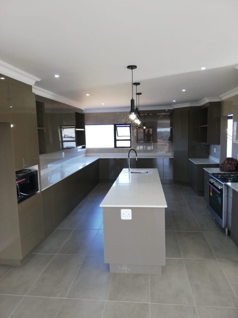 Quality construction - kitchens by Schoeman Trio Builders, Mossel Bay.