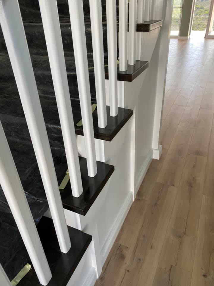 Stately staircase - Newly built semi-neoclassical colonial house - Schoeman Trio Builders, Mossel Bay