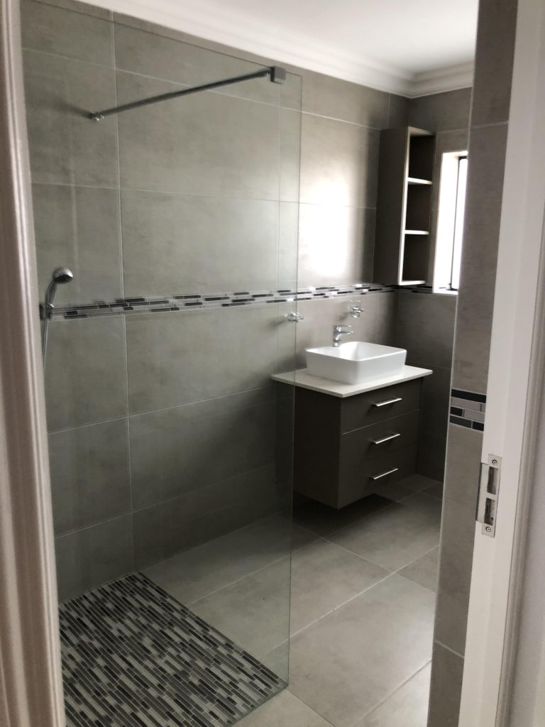 Superior building contractors - bathrooms. Schoeman Trio Builders, Mossel Bay.