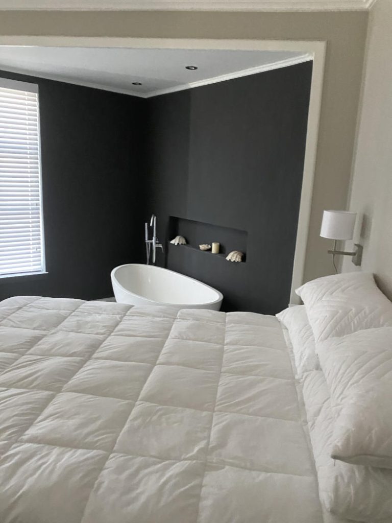 Superior building contractors - bathrooms. Schoeman Trio Builders, Mossel Bay.