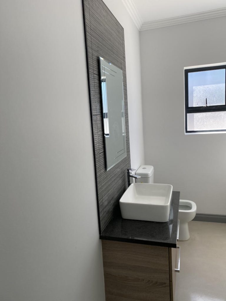 Superior building contractors - bathrooms. Schoeman Trio Builders, Mossel Bay.