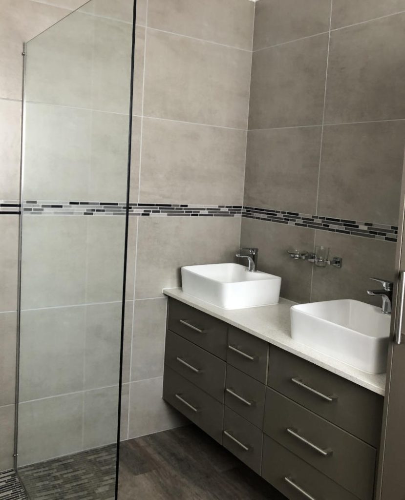 Superior building contractors - bathrooms. Schoeman Trio Builders, Mossel Bay.