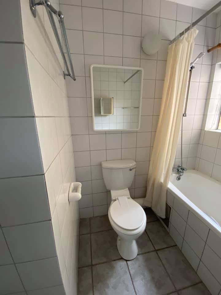 Bathroom before - Interior apartment refurbishment in Hartenbos, Schoeman Trio Builders, Mossel Bay