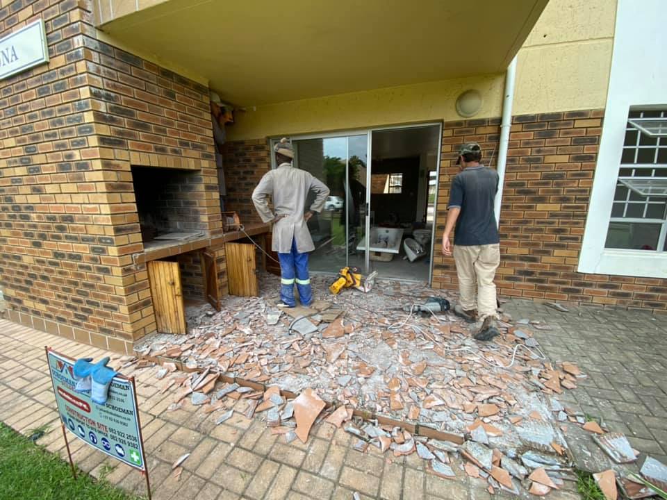 Before - Stoep area and interior apartment refurbishment in Hartenbos, Schoeman Trio Builders, Mossel Bay