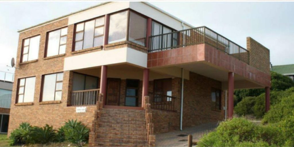 Double storey home refurbishing - Schoeman Trio, Mossel Bay