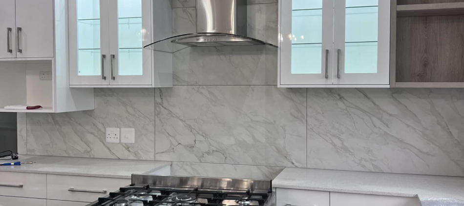 Image of newly built home's kitchen, by builders Schoeman Trio at lifestyle estate Num Num, in Mossel Bay.